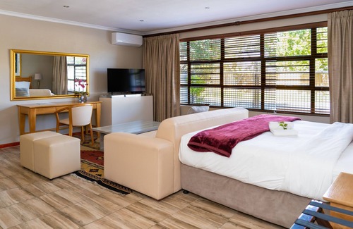 Milnerton House | Woodbridge Lodge