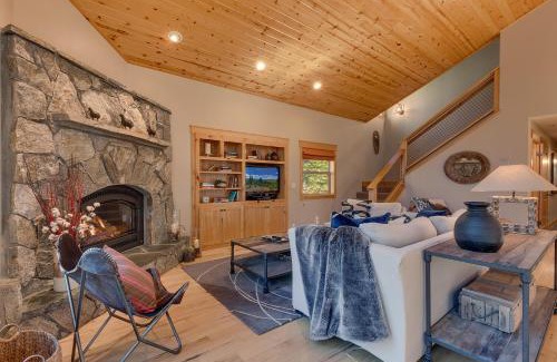 Truckee House | Woodcrest at Tahoe Donner 3BR with Pool Table - 3000 sq ft