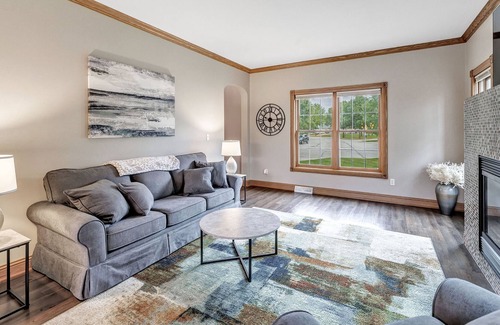 Green Bay House | Wooded Cul-De-Sac Oasis