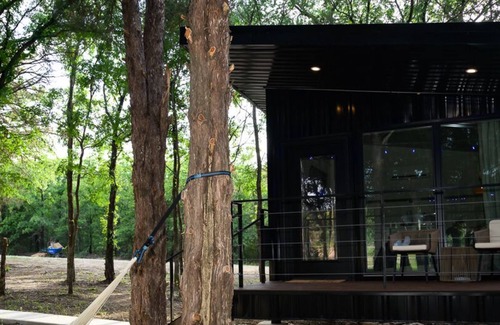 Alvord Cabin | Wooded Retreat w/Pond View near LBJ Grasslands - 4 Cabins/Sleeps 8