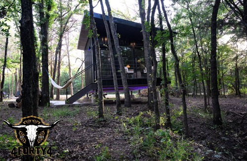 Alvord Cabin | Wooded Romantic Cabin near LBJ Grasslands - Book 1 or All 4 Cabins