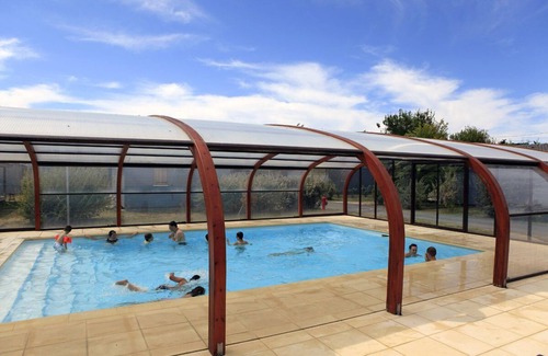 Saint-Denis-d'Oleron Ski Chalet | Wooden chalet with terrace, heated indoor pool 300m from the ocean