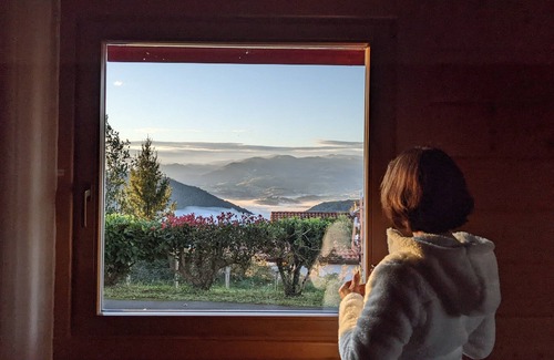 Osses House | Wooden house with garden in the heart of Basque wineyeard