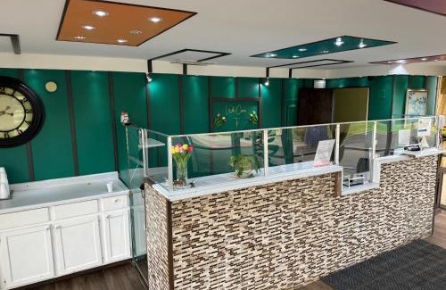 Holland Hotel | Wooden Shoe Motel
