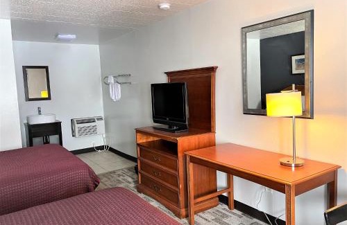 Holland Hotel | Wooden Shoe Motel
