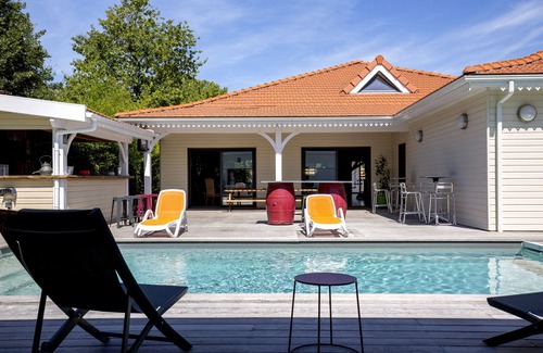 Gujan-Mestras Villa | Wooden villa 26 people Bord du Bassin d'Arcachon