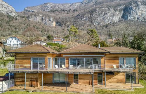 Veyrier-du-Lac Villa | Wooden Villa 4