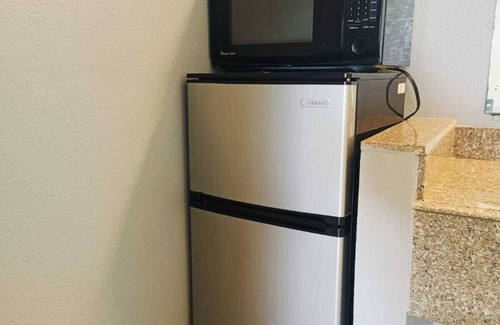 Sweet Home Hotel | Woodfield Inn & Suites Hotel O, Yoakum TX 111