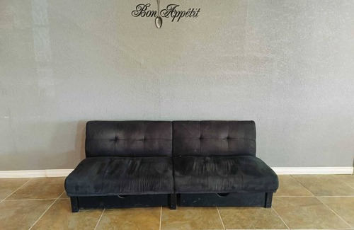 Sweet Home Hotel | Woodfield Inn & Suites Hotel O, Yoakum TX 111