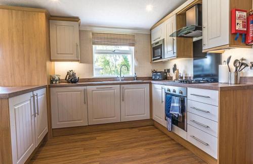 Woodhall Spa Resort | Woodhall Country Park Lodges