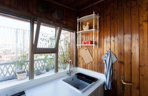 Magenta Apartment | Woodhouse/iconic city center rooftop apartment