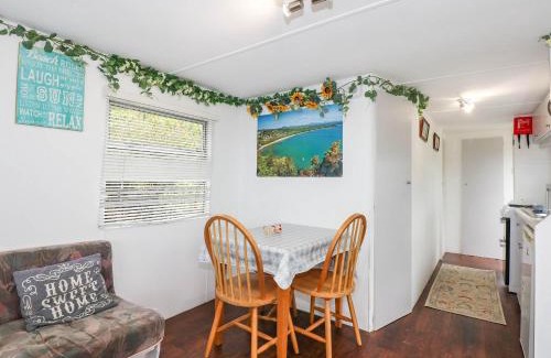 Rhyd-y-clafdy House | Woodland Caravan