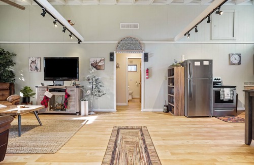 Laurelville Cabin | Woodland Cottage | Private Lot