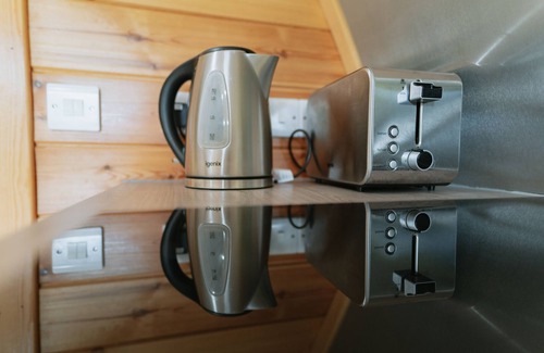 Markfield Cabin | Woodland Getaway in a Cosy Cabin