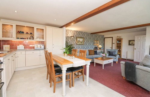 Hele Cottage | Woodland View