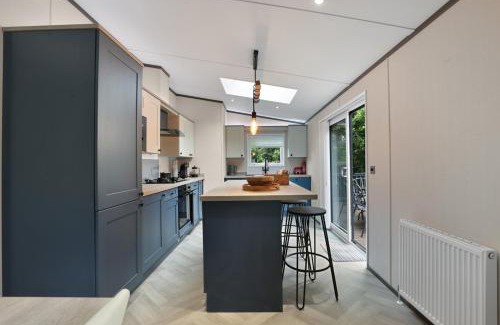 Earle House | Woodland View Lodge - North East Escapes