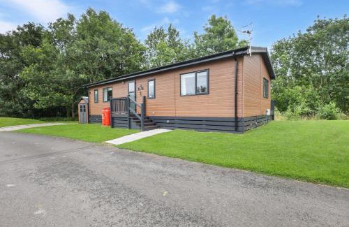 Earle House | Woodland View Lodge - North East Escapes