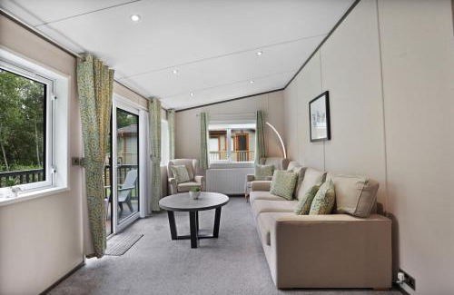 Earle House | Woodland View Lodge - North East Escapes