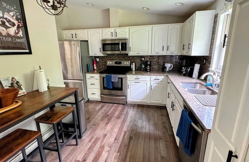 Mount Marion House | Woodland Whimsy a private escape w/hot tub, pool, sunroom on 3 acres