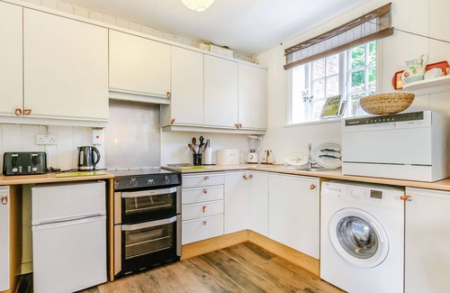 Deal Cottage | Woodlands By The Sea Cottage