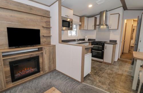 Ruthin House | Woodlands Gold WO 41