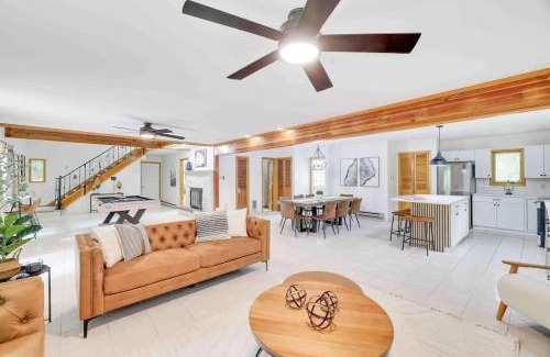 Lake Harmony House | Woodlands Hideaway- Hot Tub Grill & Games