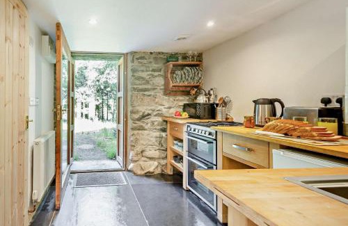 Dolgellau House | Woodlands Paradise