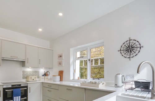 Cawsand Cottage | Woodleigh - sleeps 8 guests in 4 bedrooms