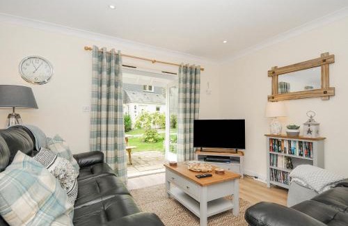 Falmouth House | Woodmans Cottage