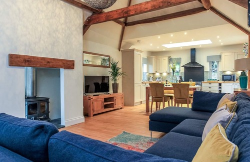 Chippenham Cottage | Woodmans Cottage @ Nables Farm