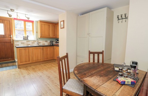 Llangollen Cottage | WOODPECKER COTTAGE, pet friendly, with a garden in Llangollen