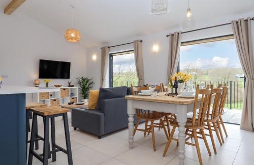 Butterleigh House | Woodpecker Lodge
