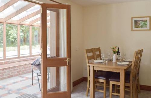 Cardigan House | Woodpecker Rest