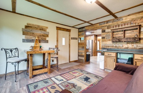 Woodruff House | Woodruff Home w/Lake Access & Pier, Near Town!