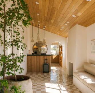 Laguna Beach Hotel | Woods Cove Hotel Laguna Beach, Sonder by Marriott Bonvoy