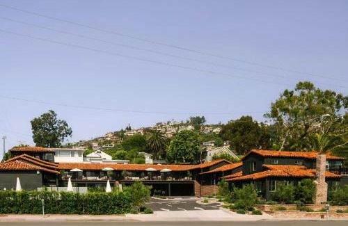 Laguna Beach Hotel | Woods Cove Hotel Laguna Beach, Sonder by Marriott Bonvoy