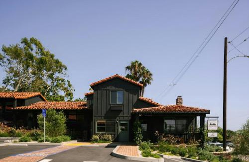 Laguna Beach Hotel | Woods Cove Hotel Laguna Beach, Sonder by Marriott Bonvoy