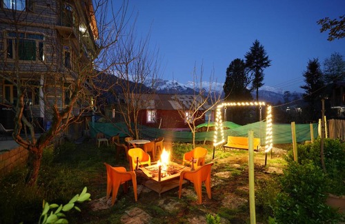 Manali Apartment | Woods Villa- A Luxury Mountains View Cottages