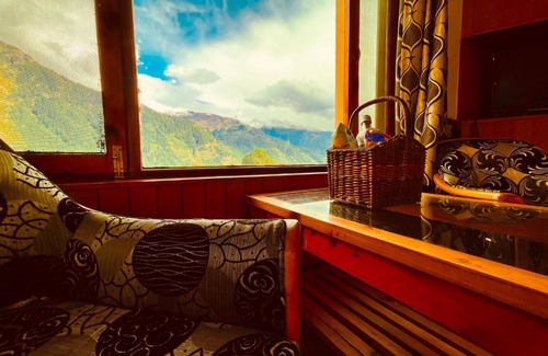 Manali Apartment | Woods Villa- A Luxury Mountains View Cottages