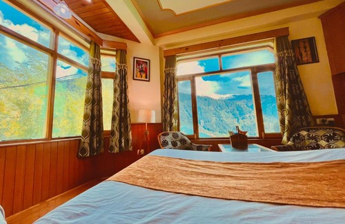 Manali Apartment | Woods Villa- A Luxury Mountains View Cottages