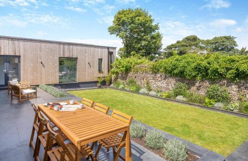 Hartland House | Woodside Barn Hartland