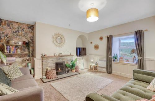 Hallington House | Woodside Cottage - North East Escapes