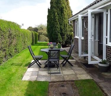 Louth Apartment | Woodside .Peaceful 1 bedroom ground floor lodge