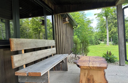 Madison Cabin | Woodside Ranch House w/Hot Tub, Private Deck & Scenic Trails in Wine Country