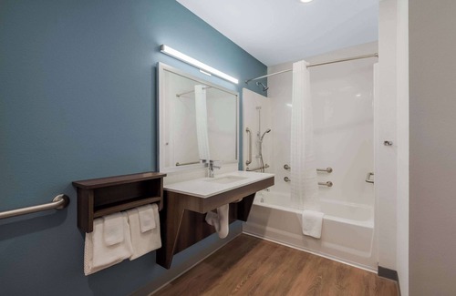 Bellflower Hotel | WoodSpring Suites Bellflower - Los Angeles