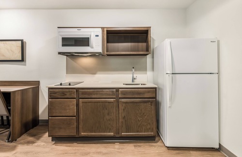 Charlotte Hotel | WoodSpring Suites Charlotte - University Research Park