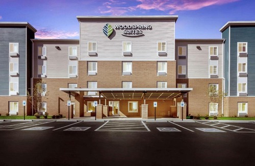 Murlin Heights Hotel | WoodSpring Suites Dayton North