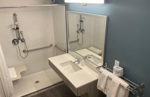 Fort Myers Hotel | WoodSpring Suites Fort Myers - Cape Coral