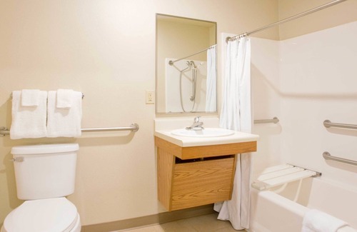 Liberty Hotel | WoodSpring Suites Kansas City Liberty