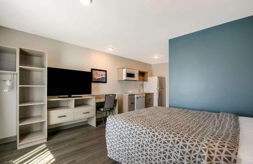 Ashley Oaks Hotel | WoodSpring Suites Knoxville - Cedar Bluff